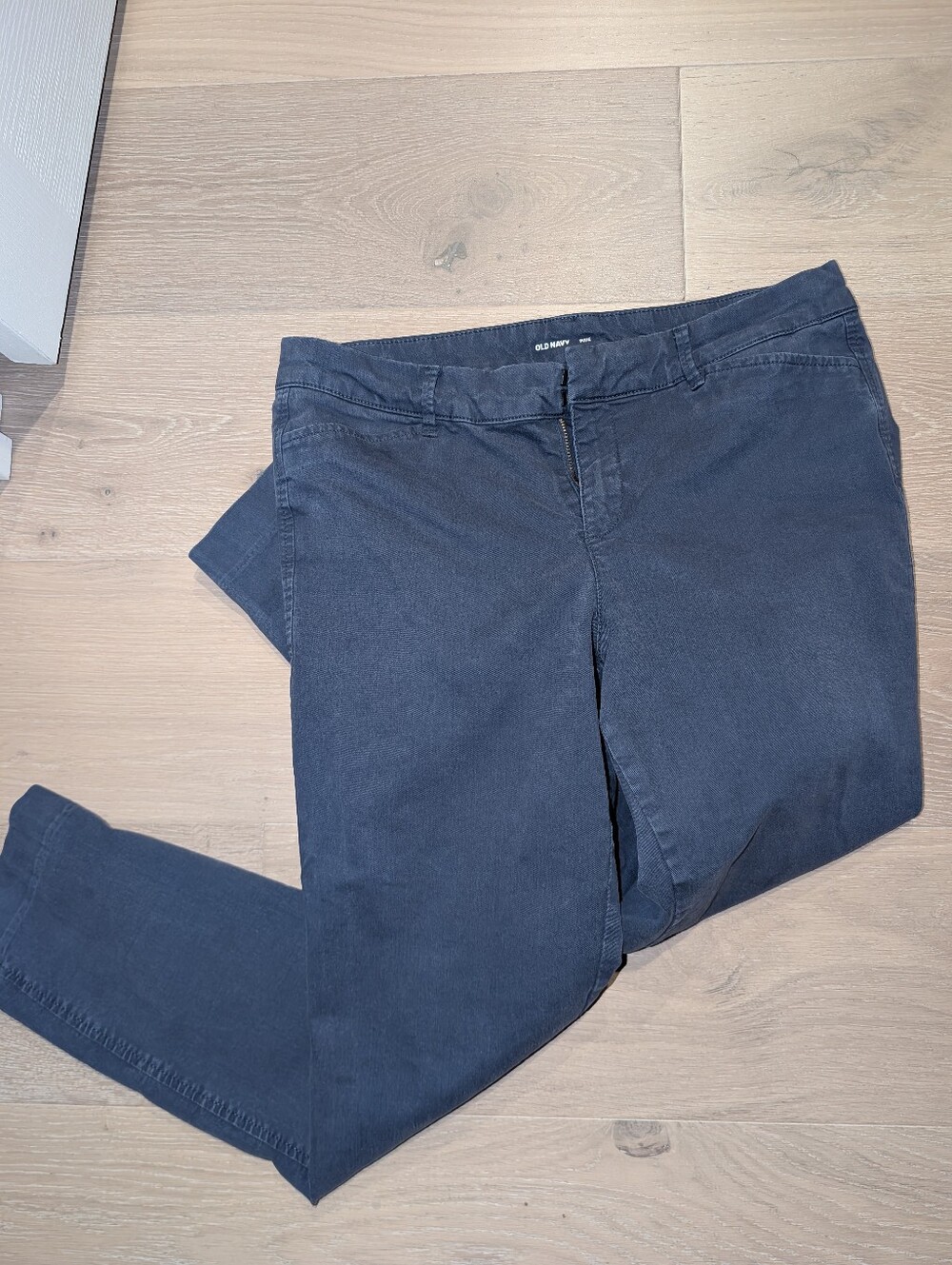 Old Navy Women's Dark Navy Pixie Pant